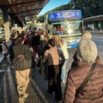 “Si no hay un golpe de timón, vamos a tener 10 mil colectivos menos”: el drama del transporte que empeora con tarifazos y ajuste