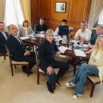 Tras el revés en el Senado, Karina Milei pausó los proyectos de Sturzenegger y los gobernadores aliados piden “no mandar leyes que generen repudio social”