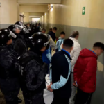 “Están vaciando los pabellones universitarios en medio del cuatrimestre”: el escándalo por los traslados de Devoto que dejan a los estudiantes sin clases