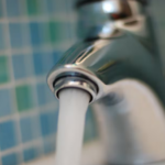 Agua más cara y en manos privadas: AySA propone un nuevo cuadro tarifario tras venderse por US$340,2 millones, muy por debajo de lo esperado